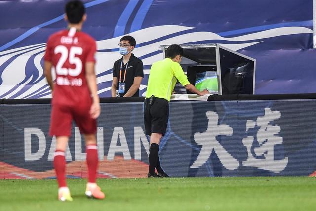 东契奇反思赛季失利：因伤坚持导致提前结束